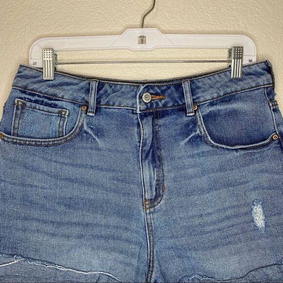 Pacsun Womens Size 30 Slightly Washed Distressed Mom Short - Picture 2 of 12